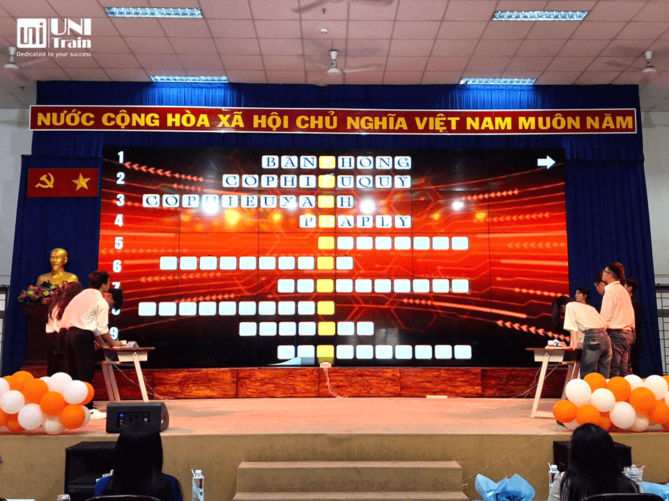 Đấu trường kinh tế x
