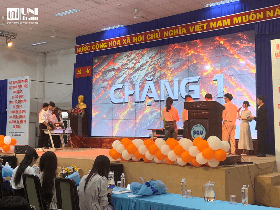 Đấu trường kinh tế x
